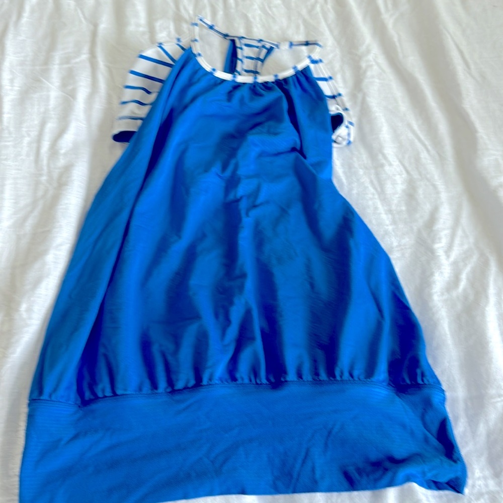 Women’s Lululemon tank